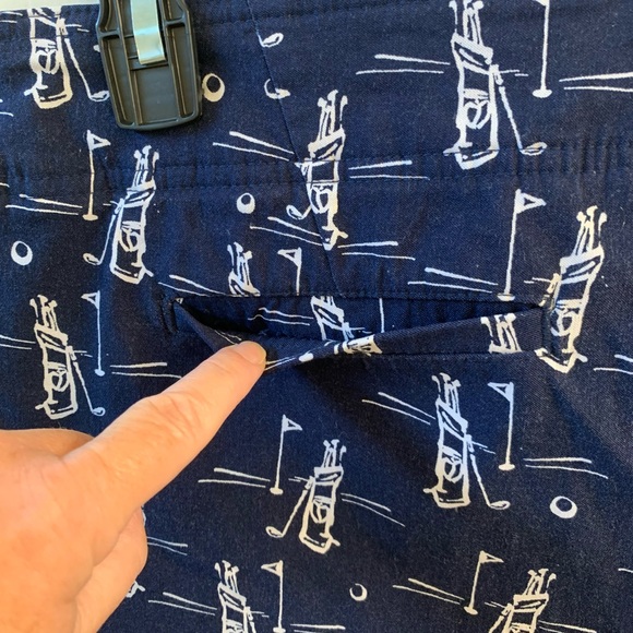 IZOD golf shorts ⛳️🏌🏼‍♀️ - Picture 3 of 5